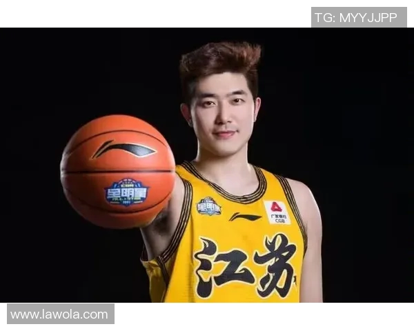 吴冠希:从篮球新星到球队核心的成长之路与未来展望