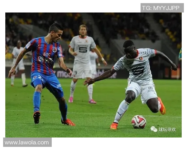 卡昂与兰斯历史交锋回顾及战绩分析揭示两队竞争态势